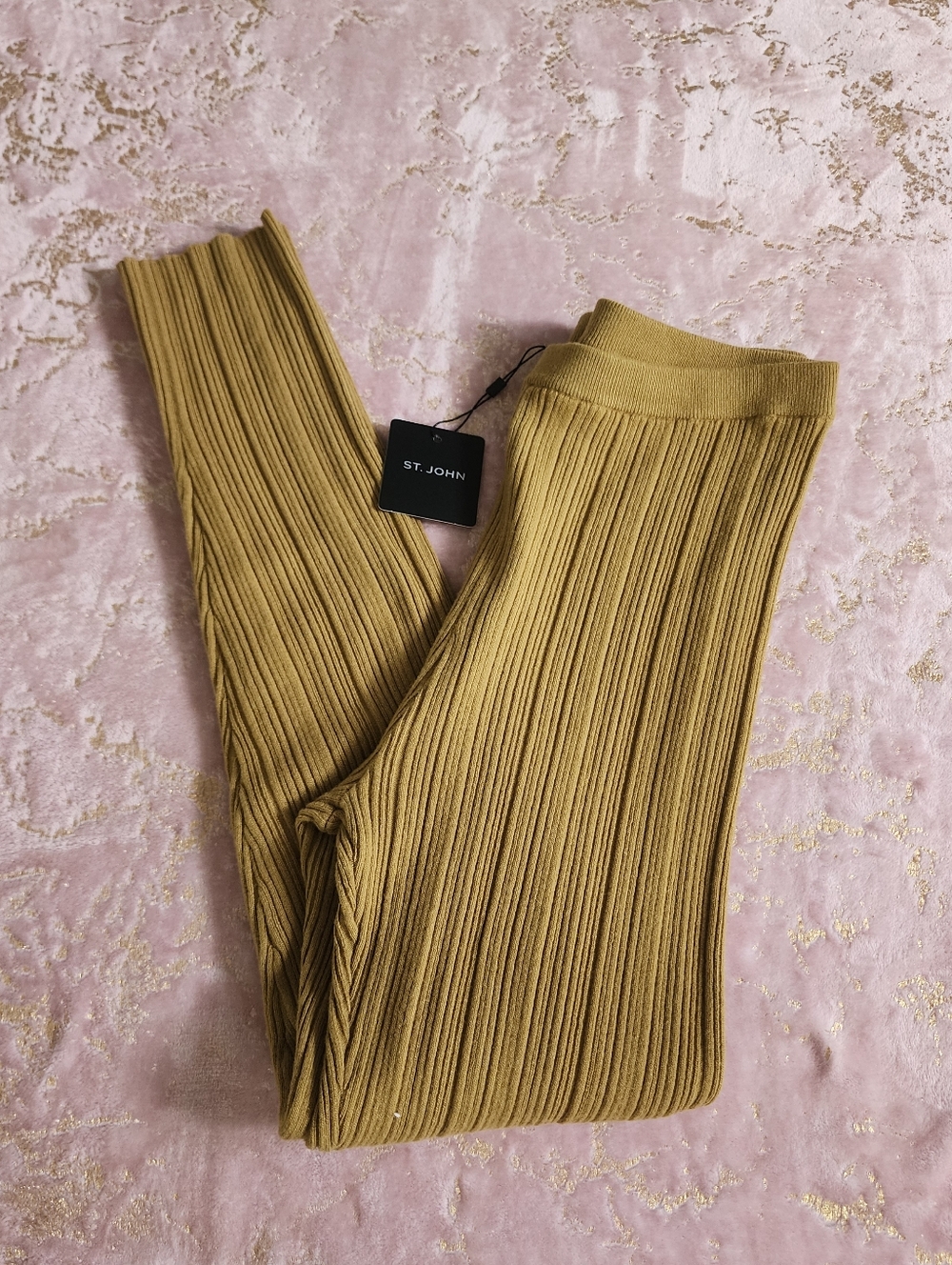 ST. JOHN | Ribbed Mustard Leggings